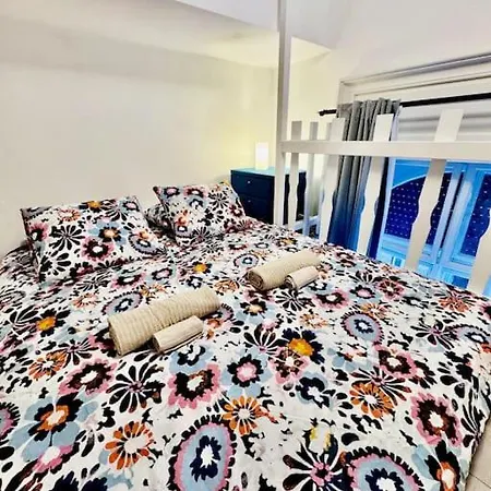L1 Centre Loft Apartment *